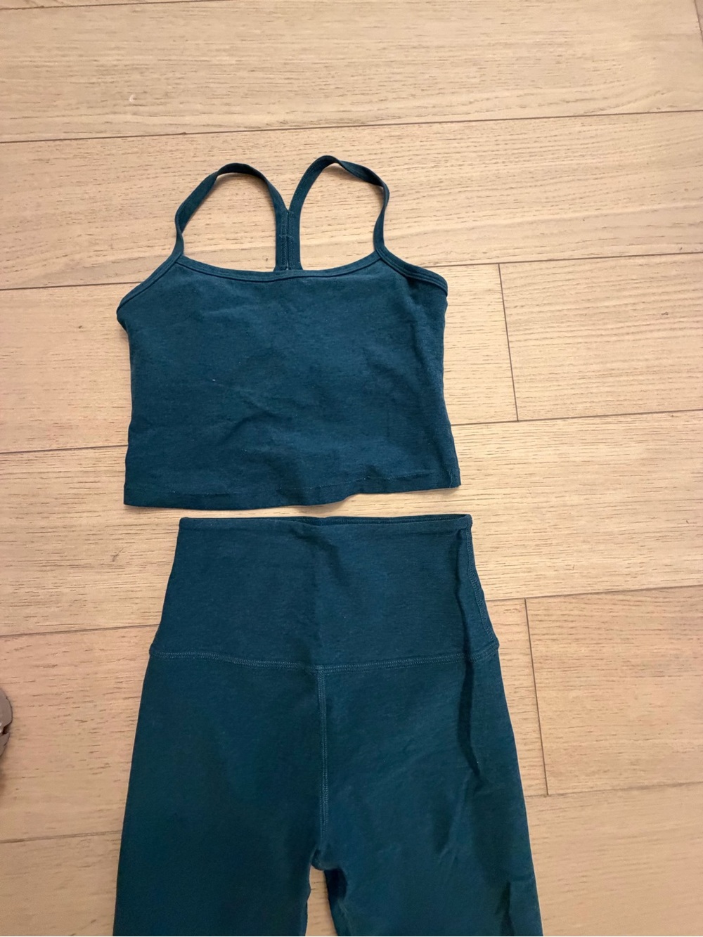 Beyond Yoga Womens workout set - dark green color like pine?